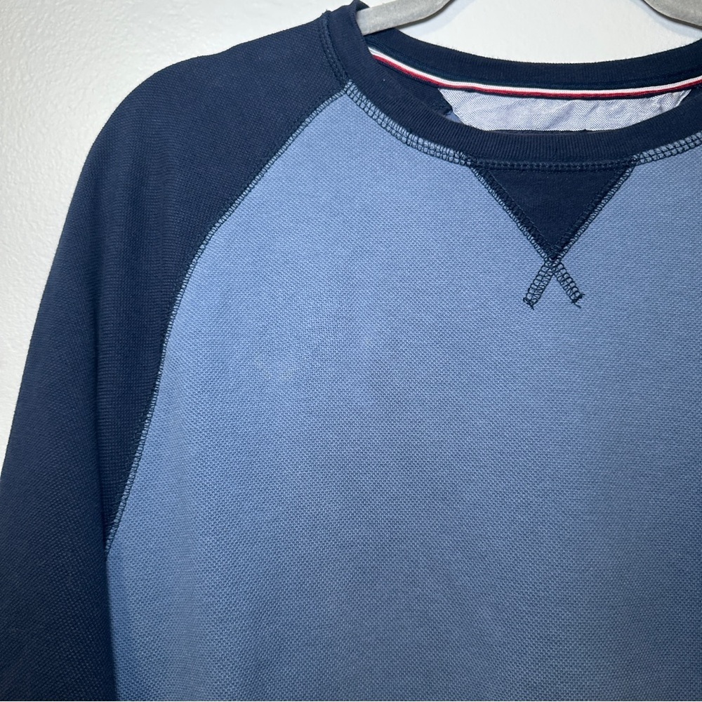 Tommy Hilfiger Men's Two-Tone Blue Crewneck Sweater - Picture 2 of 6
